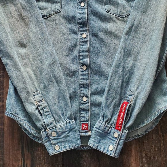 Miss Seventy Western Cut Distressed Denim Button Up Top Size M - Picture 6 of 6